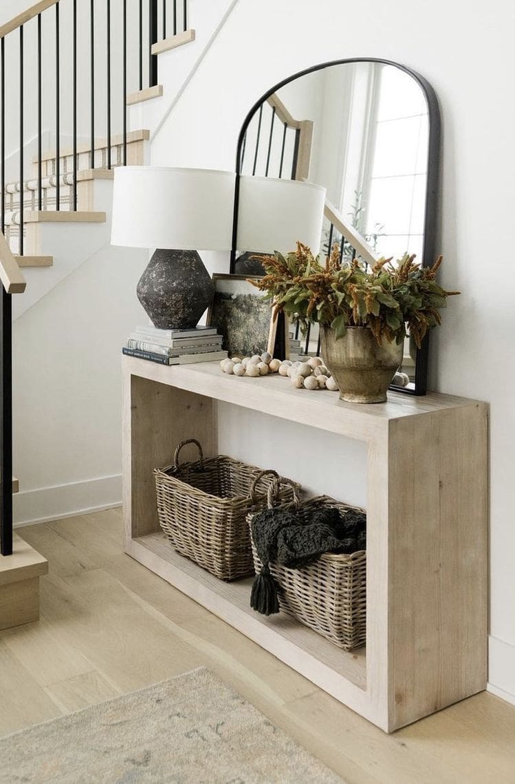 45 Modern and Elegant Entryway Table Decor Ideas 43 45 Modern and Elegant Entryway Table Decor Ideas ab4599f54b91de4a9d43e844e170070e Entryway Table Decor