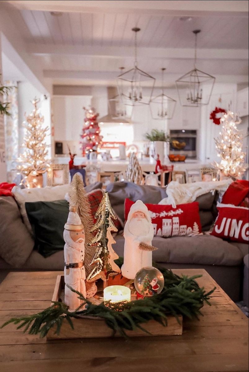 30 Cozy Christmas Coffee Table Decor Ideas You'll Love 84 30 Cozy Christmas Coffee Table Decor Ideas You'll Love christmas cofffee table decor ideasIMG 9201 Christmas Coffee Table Decor Ideas