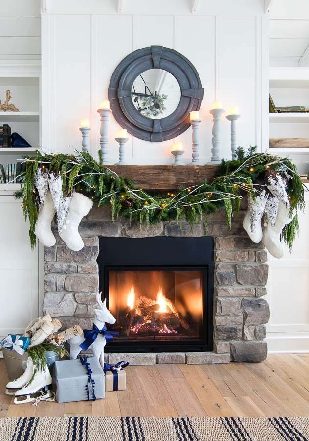 40+ Elegant Christmas Mantel Decor Ideas 22 40+ Elegant Christmas Mantel Decor Ideas hbjhbhjb Christmas Mantel Decor