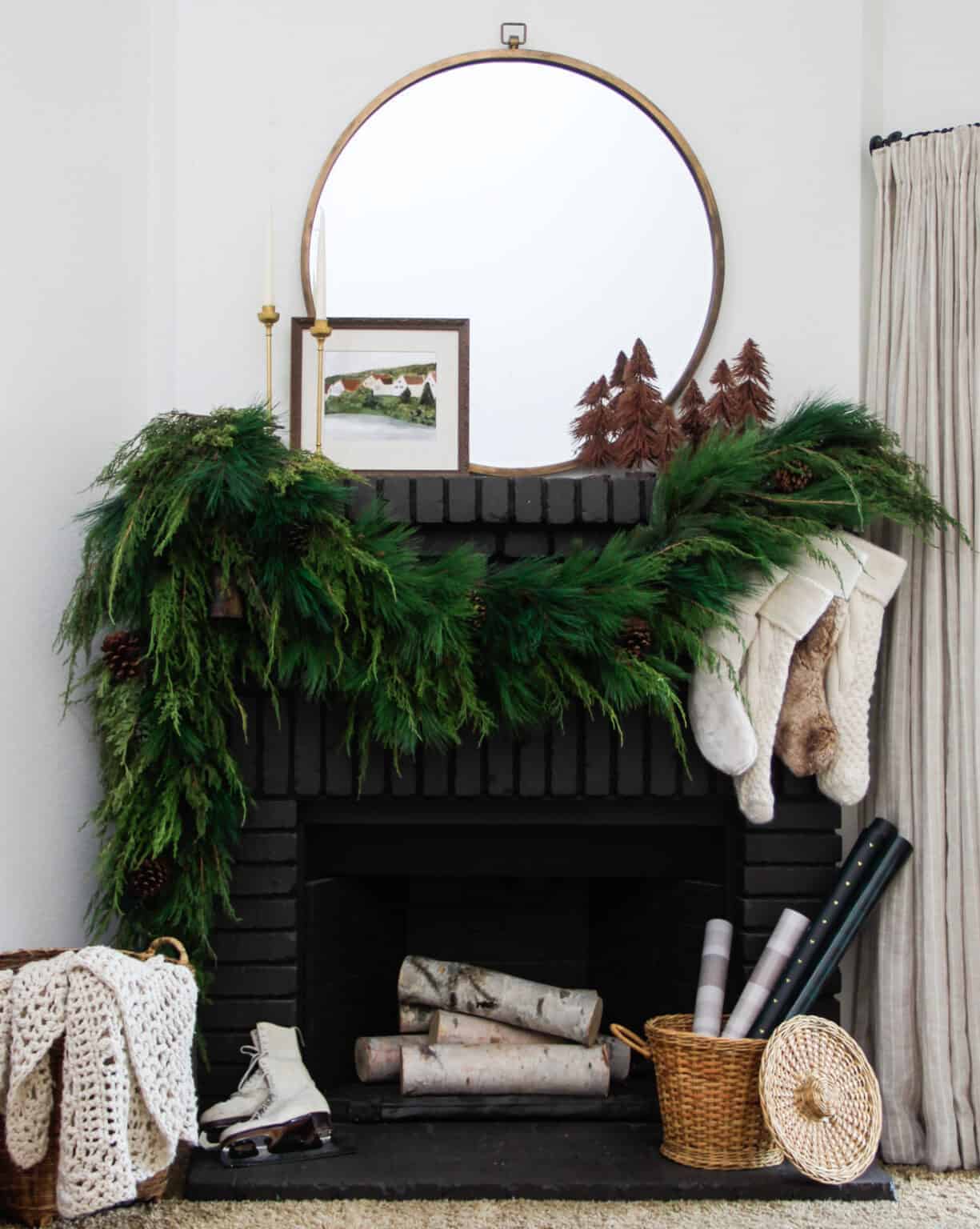 40+ Elegant Christmas Mantel Decor Ideas 30 40+ Elegant Christmas Mantel Decor Ideas hbubhu Christmas Mantel Decor