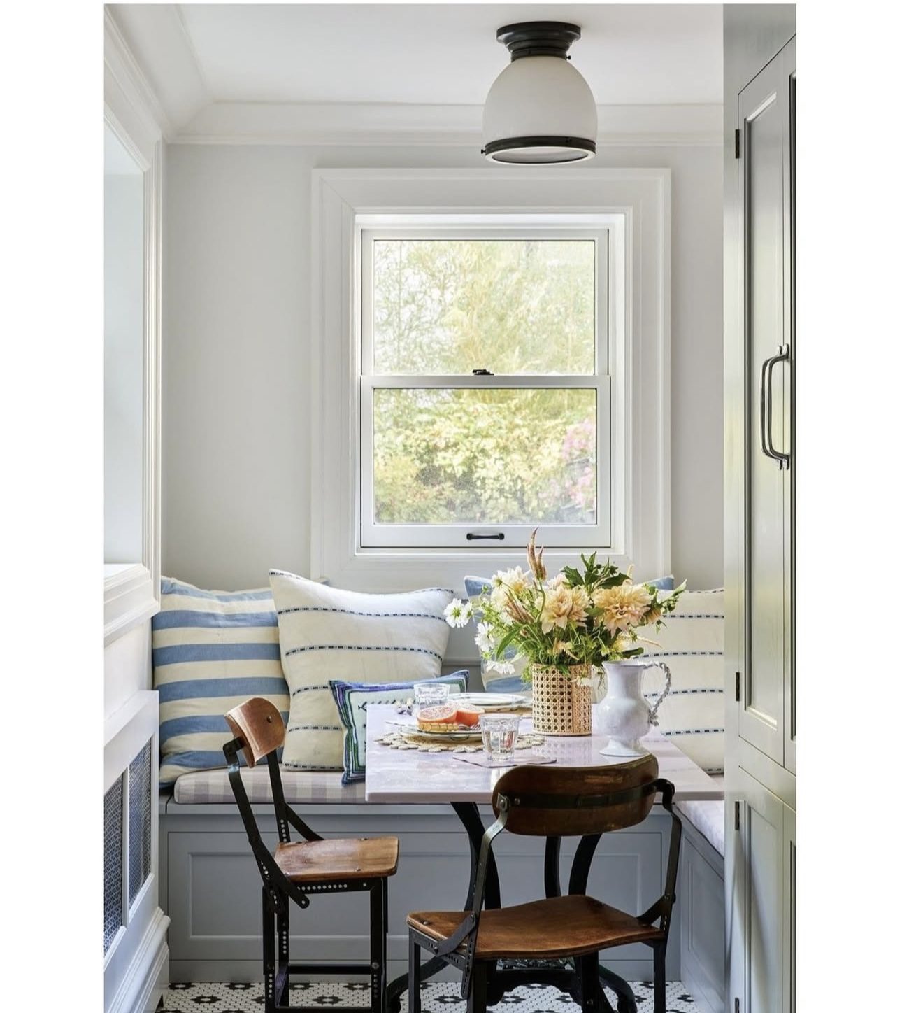 20 Stunning Breakfast Nook Ideas for Every Style 51 20 Stunning Breakfast Nook Ideas for Every Style IMG 0772 Breakfast Nook Ideas