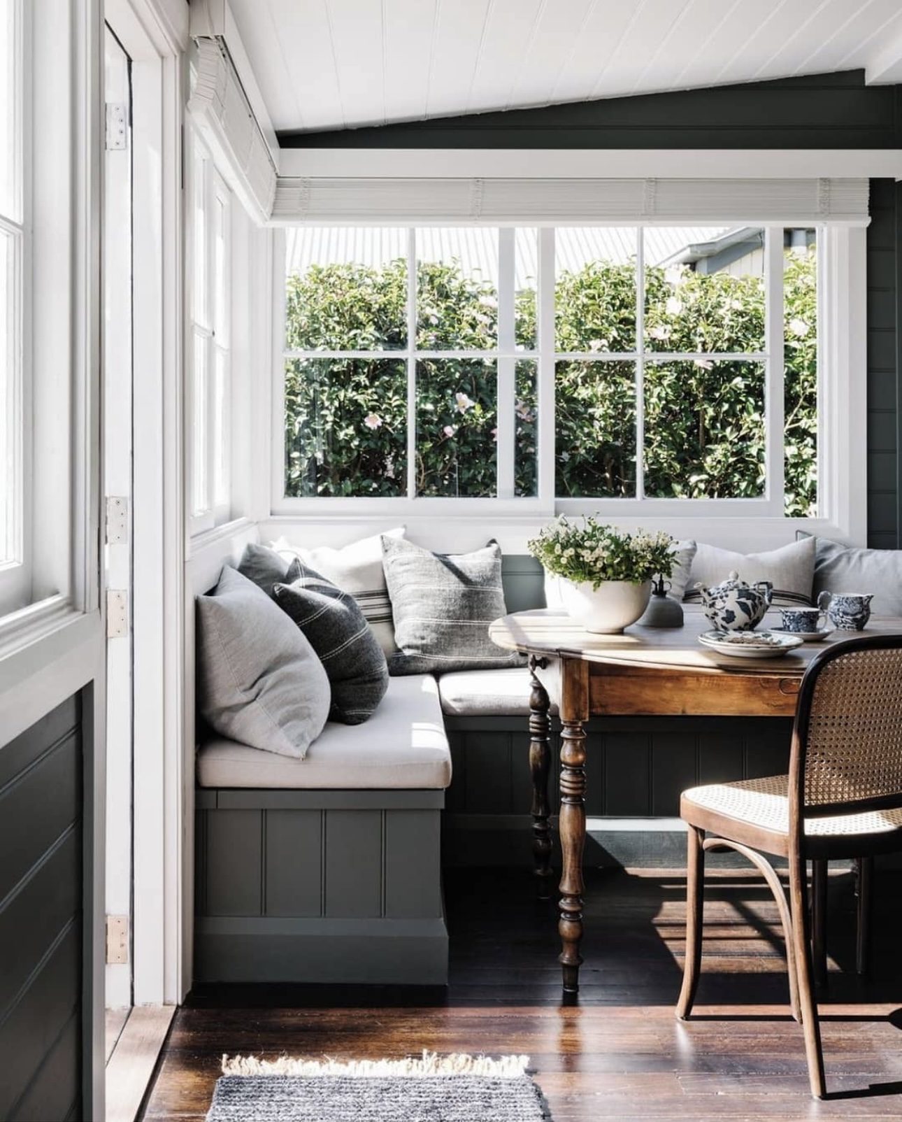 20 Stunning Breakfast Nook Ideas for Every Style 59 20 Stunning Breakfast Nook Ideas for Every Style IMG 0782 Breakfast Nook Ideas