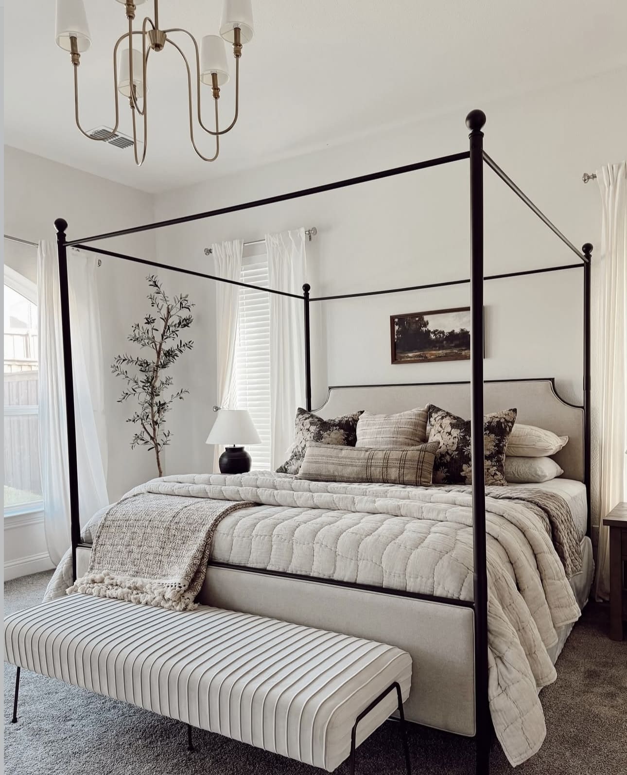 27 Cozy Apartment Bedroom Ideas for Ultimate Comfort 72 27 Cozy Apartment Bedroom Ideas for Ultimate Comfort IMG 2385 Cozy Apartment Bedroom Ideas