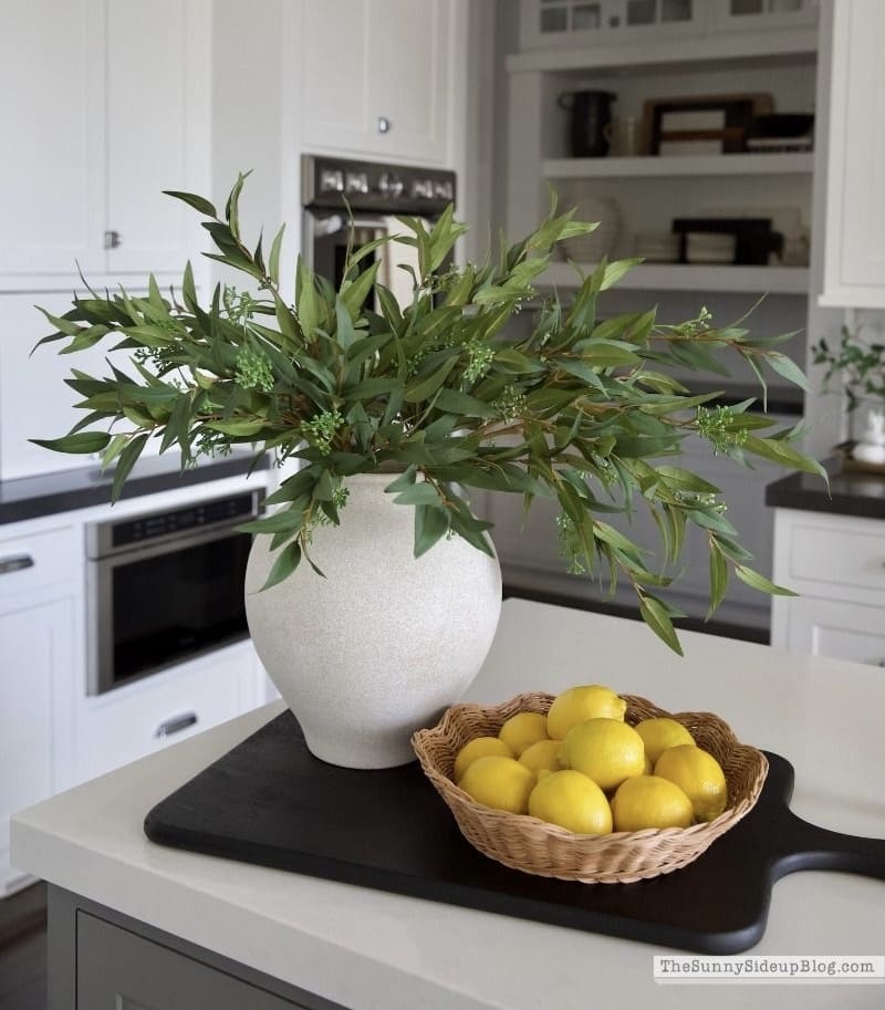 27 Stunning Kitchen Island Centerpiece Ideas 66 27 Stunning Kitchen Island Centerpiece Ideas IMG 2709 Kitchen Island Centerpiece Ideas