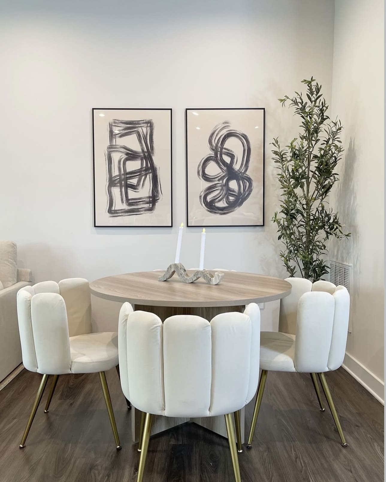 27 Genius Small Dining Room Ideas to Transform Your Space 82 27 Genius Small Dining Room Ideas to Transform Your Space IMG 3086 Small Dining Room Ideas