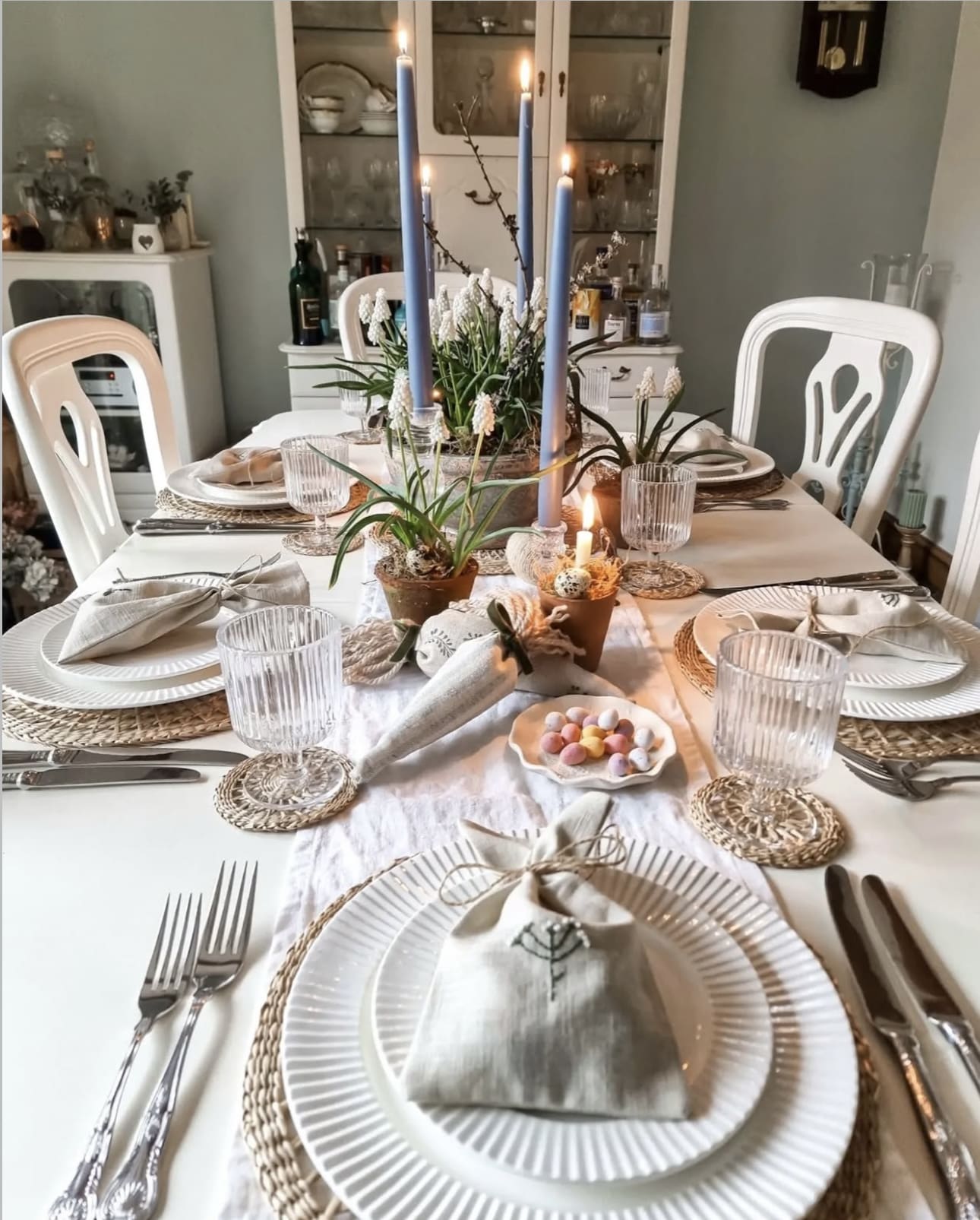 24 Stunning Easter Table Decor Ideas to Impress Your Guests 69 24 Stunning Easter Table Decor Ideas to Impress Your Guests IMG 3918 Easter Table Decor Ideas