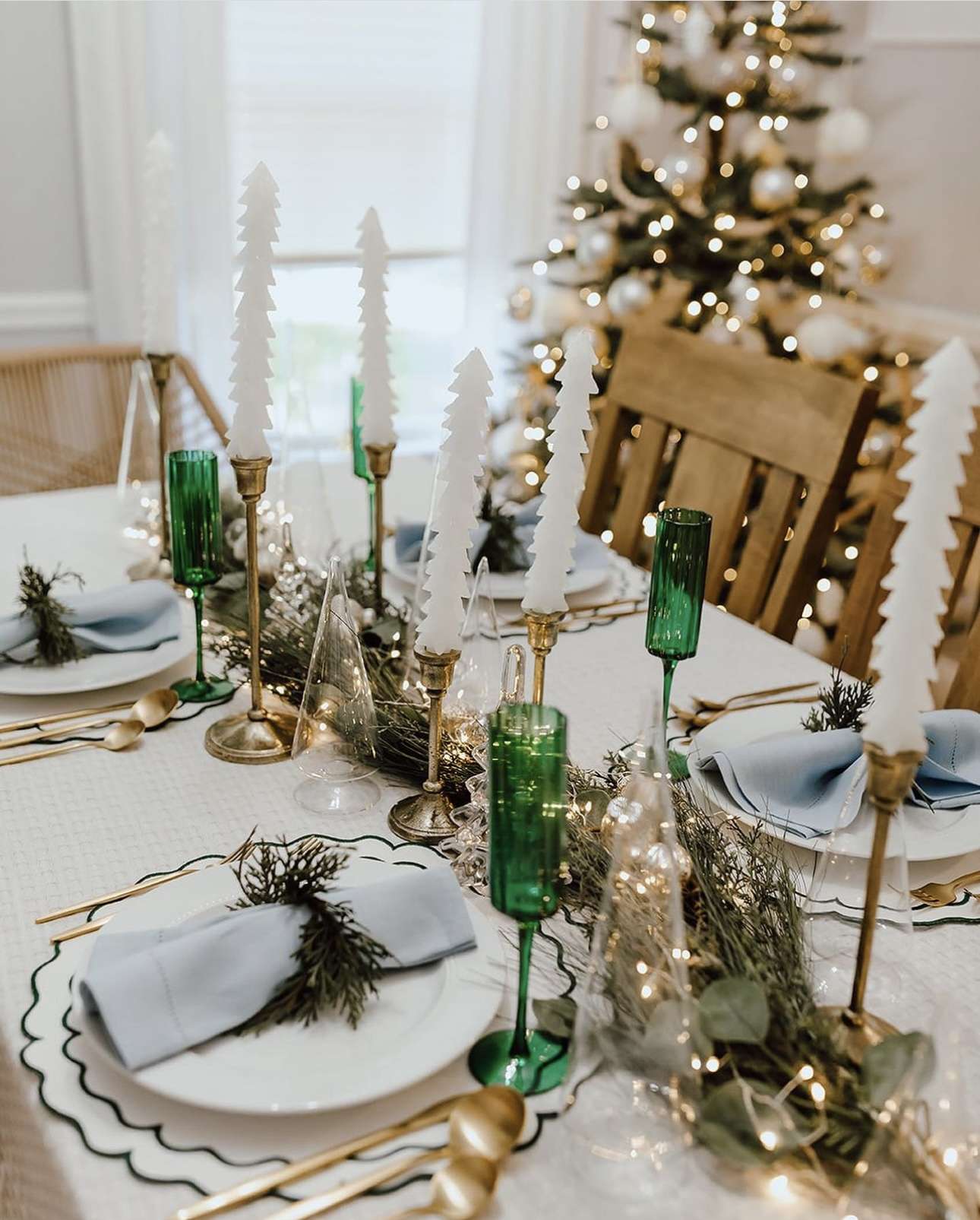 50+ Elegant Christmas Table Decor Ideas to Inspire You 148 50+ Elegant Christmas Table Decor Ideas to Inspire You IMG 3920 Christmas Table Decor