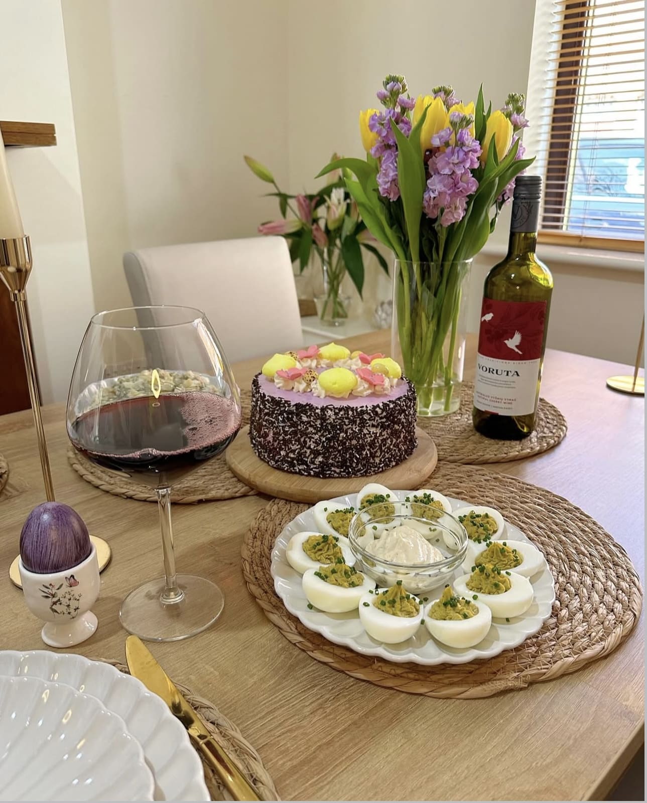 24 Stunning Easter Table Decor Ideas to Impress Your Guests 67 24 Stunning Easter Table Decor Ideas to Impress Your Guests IMG 3928 Easter Table Decor Ideas