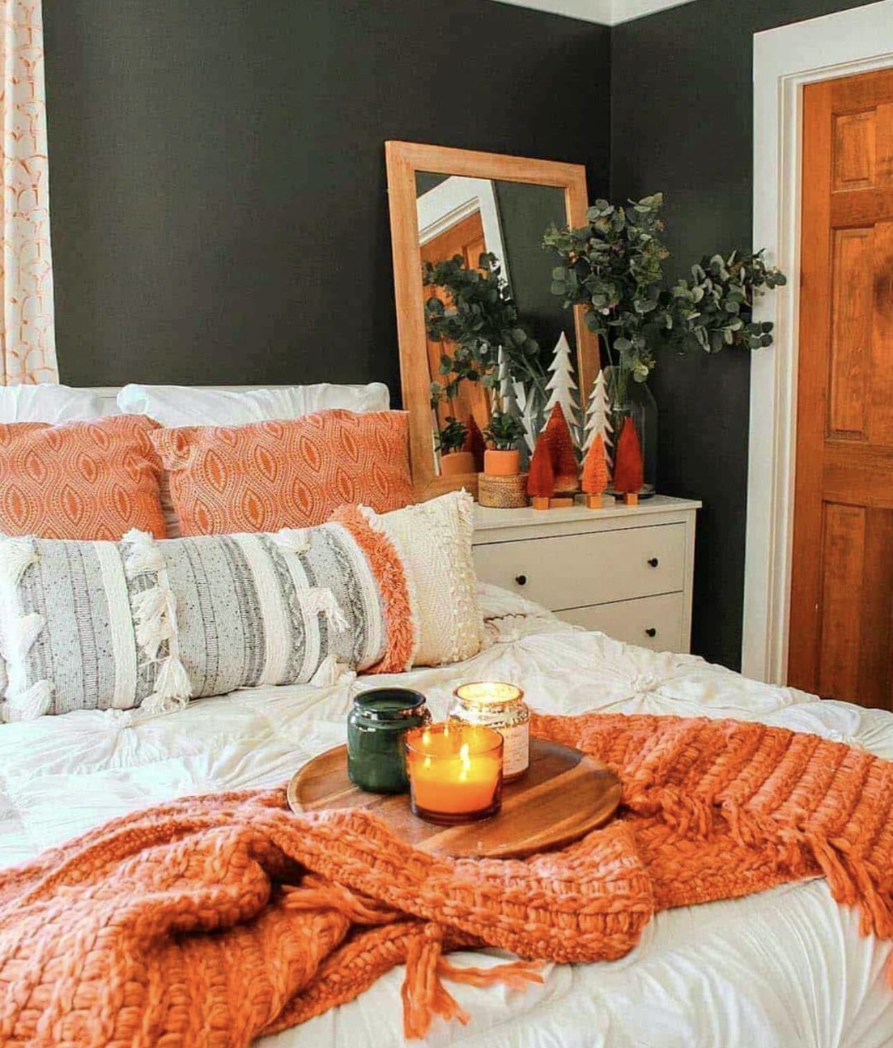 22 Cozy and Inviting Fall Bedroom Ideas You'll Love 58 22 Cozy and Inviting Fall Bedroom Ideas You'll Love IMG 4157 Fall Bedroom Ideas