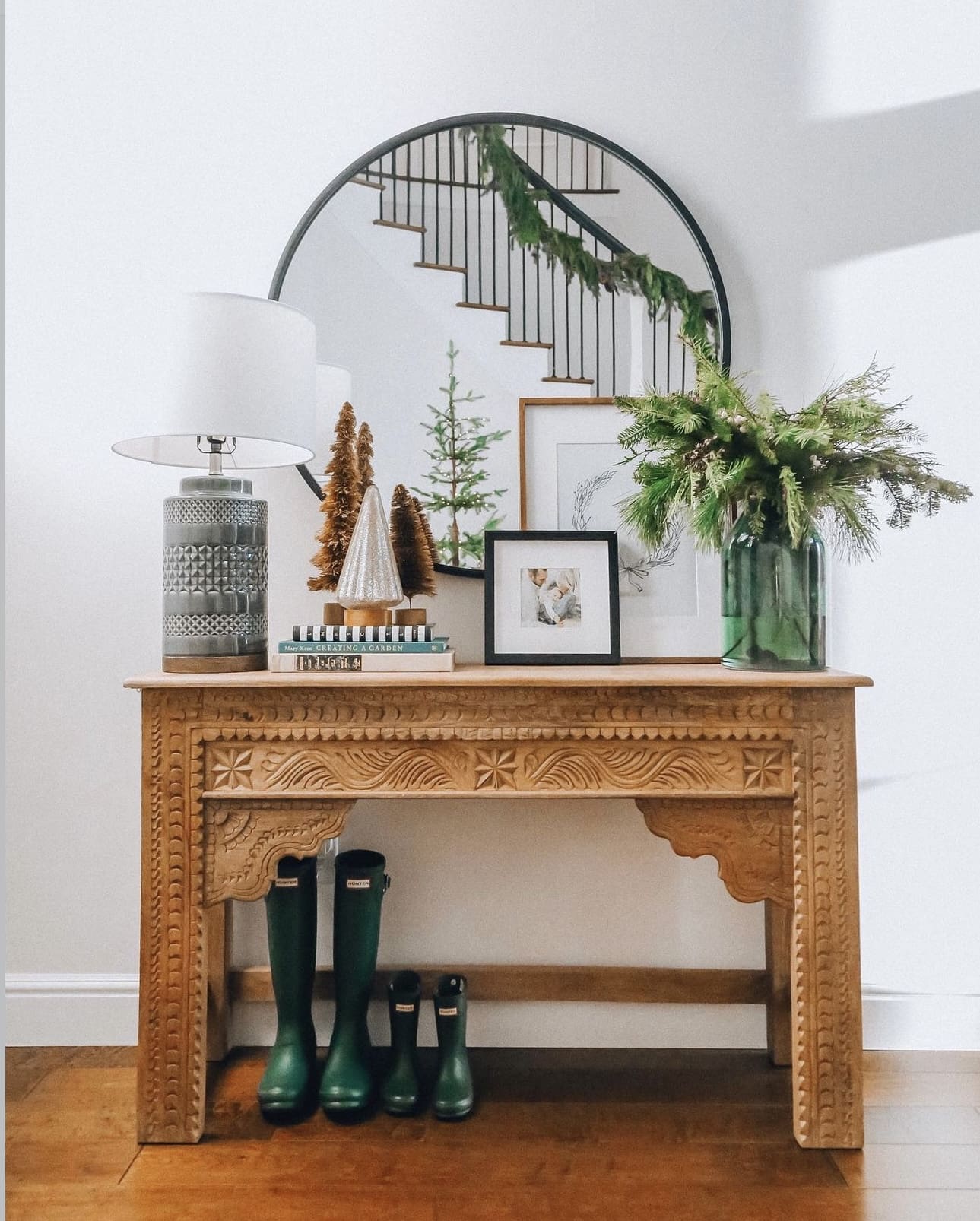 34 Inviting Christmas Entryway Decor Ideas 80 34 Inviting Christmas Entryway Decor Ideas IMG 4832 Christmas Entryway Decor