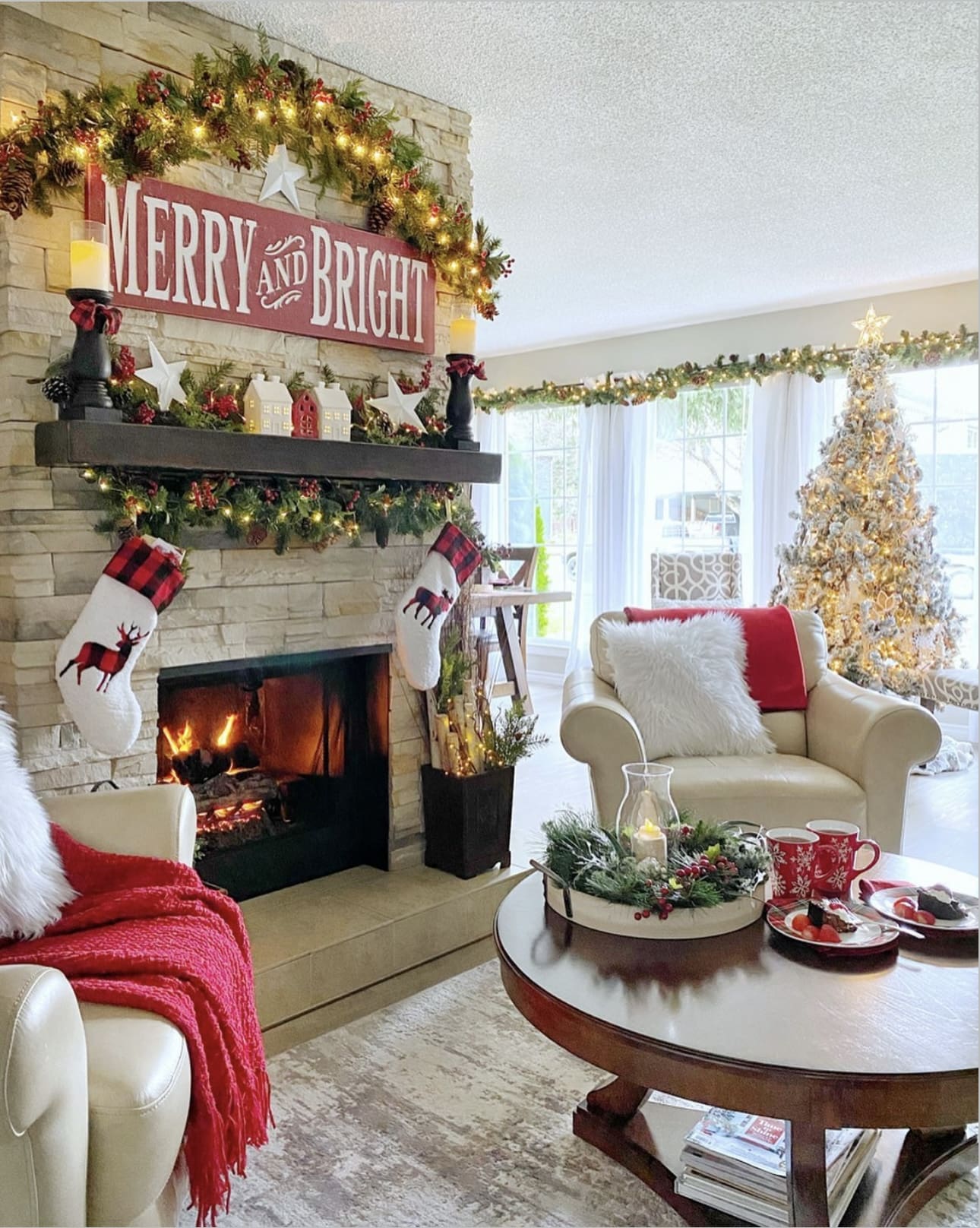 30 Best Christmas Living Room Decor Ideas to Inspire You 69 30 Best Christmas Living Room Decor Ideas to Inspire You IMG 7211 Christmas Living Room Decor Ideas