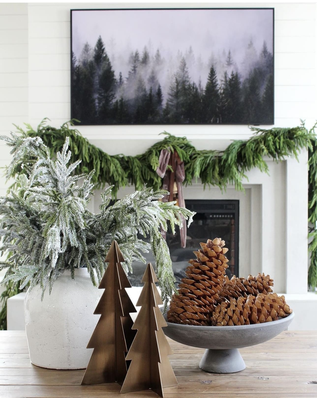 30 Best Christmas Living Room Decor Ideas to Inspire You 68 30 Best Christmas Living Room Decor Ideas to Inspire You IMG 7217 Christmas Living Room Decor Ideas