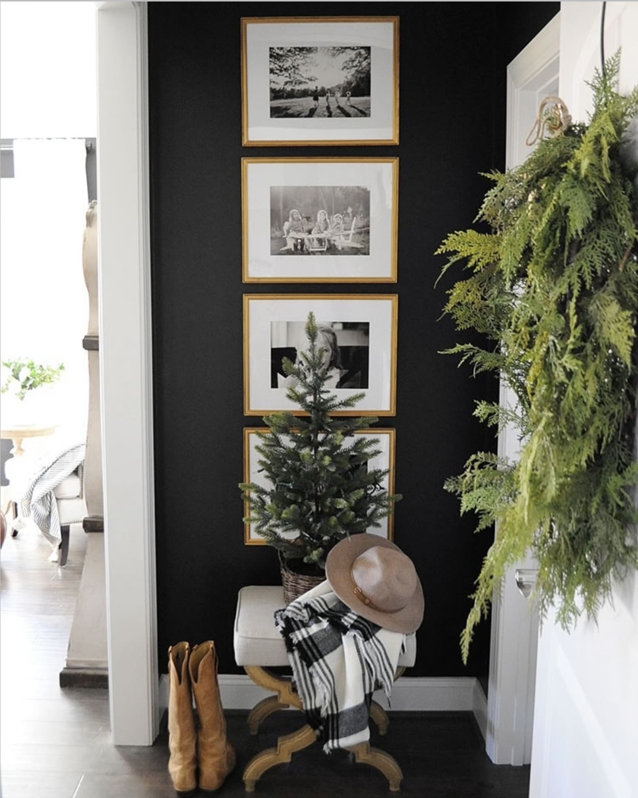 29 Winter Decor Ideas for a Warm and Inviting Home 129 29 Winter Decor Ideas for a Warm and Inviting Home Christmas Apartment Decor Ideas