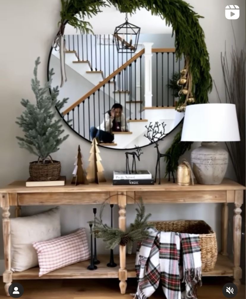 34 Inviting Christmas Entryway Decor Ideas 102 34 Inviting Christmas Entryway Decor Ideas IMG 9262 Christmas Entryway Decor