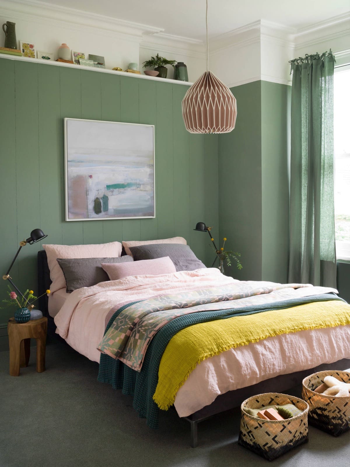 45 Elegant Sage Green Bedroom Ideas for a Soothing Ambiance 128 45 Elegant Sage Green Bedroom Ideas for a Soothing Ambiance sage green bedroom Sage Green Bedroom Ideas