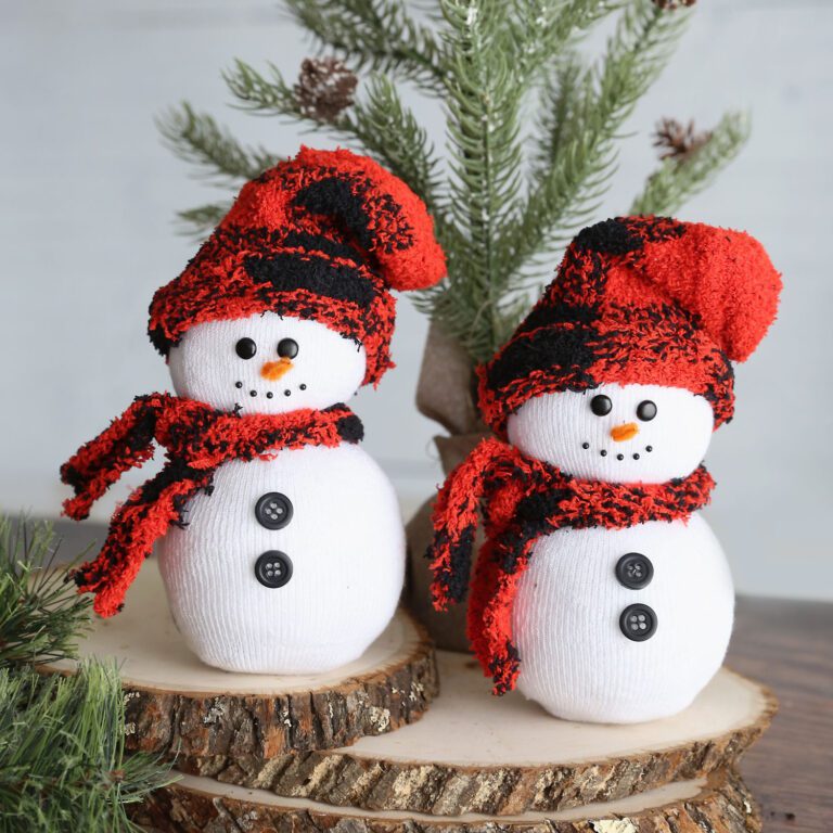 24 Easy & Fun Winter Crafts for Kids of All Ages 75 24 Easy & Fun Winter Crafts for Kids of All Ages sock snowman square 768x768 1 Winter Crafts for Kids