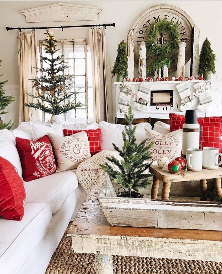 30 Best Christmas Living Room Decor Ideas to Inspire You 72 30 Best Christmas Living Room Decor Ideas to Inspire You unnamed file Christmas Living Room Decor Ideas