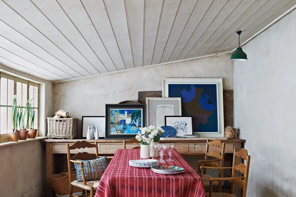 17 Dining Room Wall Decor Ideas that Will Blow Your Mind! 3 17 Dining Room Wall Decor Ideas that Will Blow Your Mind! adrian brisco house 10jul14 pr bt dining room wall decor ideas