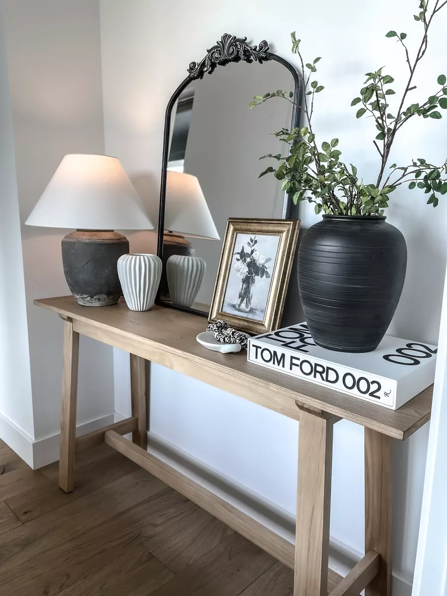 45 Modern and Elegant Entryway Table Decor Ideas 13 45 Modern and Elegant Entryway Table Decor Ideas Entryway Table Decor